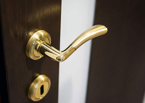 灯塔24小时上门开锁公司